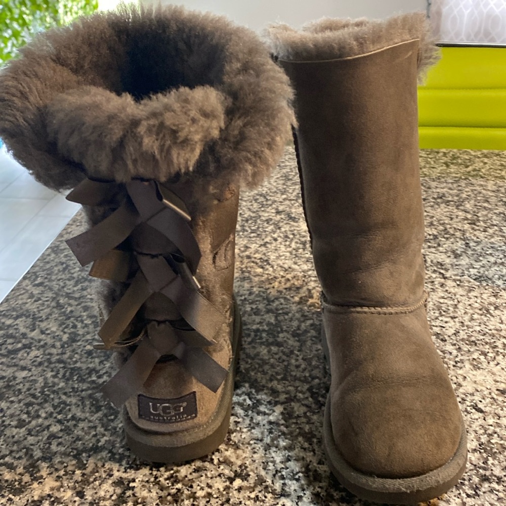 Ugg boots for girls size 13